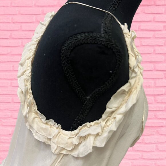 Robbi & Nikki Ruffle Sleeveless Blouse V-Neckline Smocked Hem Pullover Top Small - Picture 9 of 11